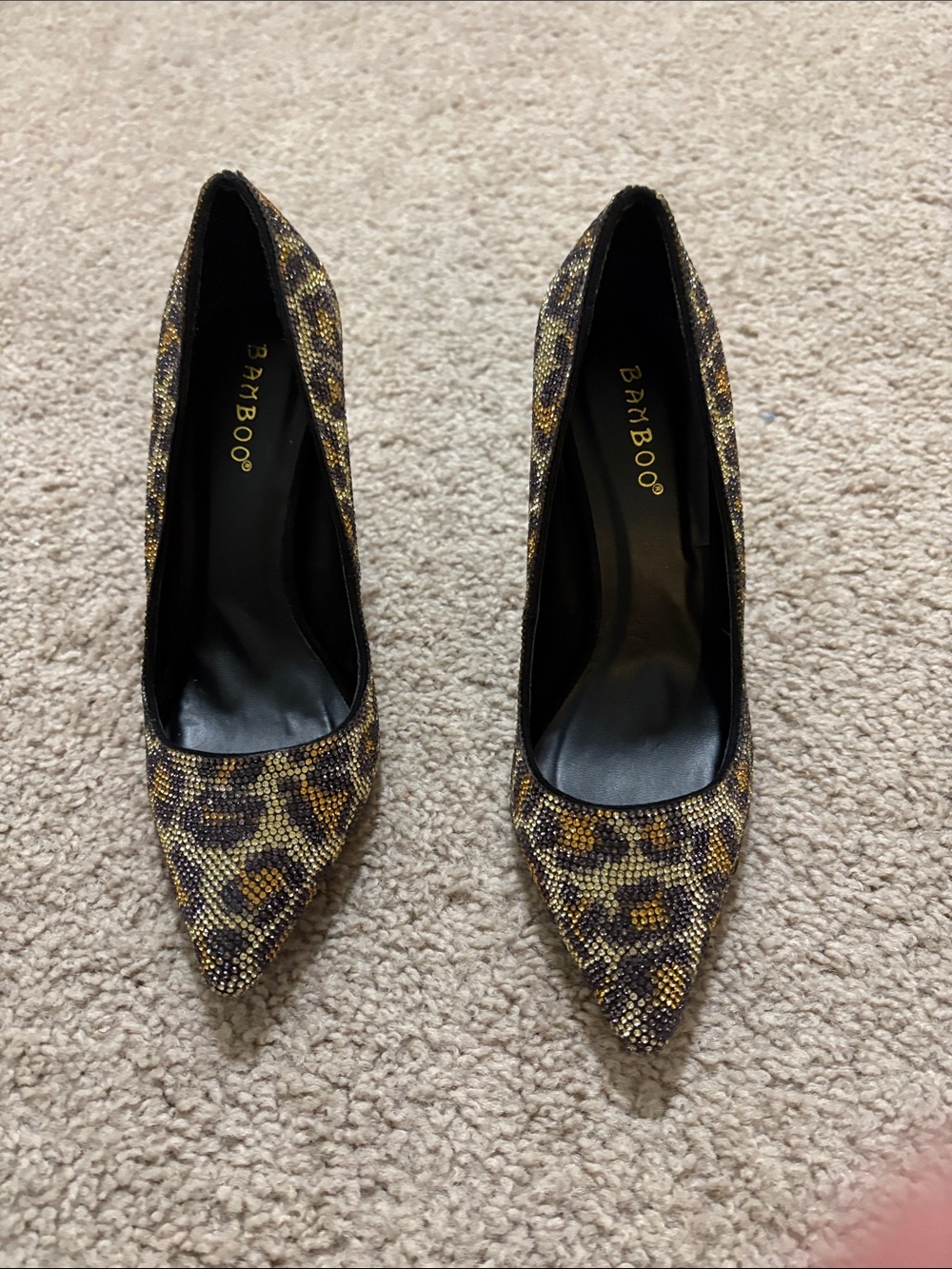 BAMBOO Leopard Print Pointed Toe Pumps in Gold and Black never worn